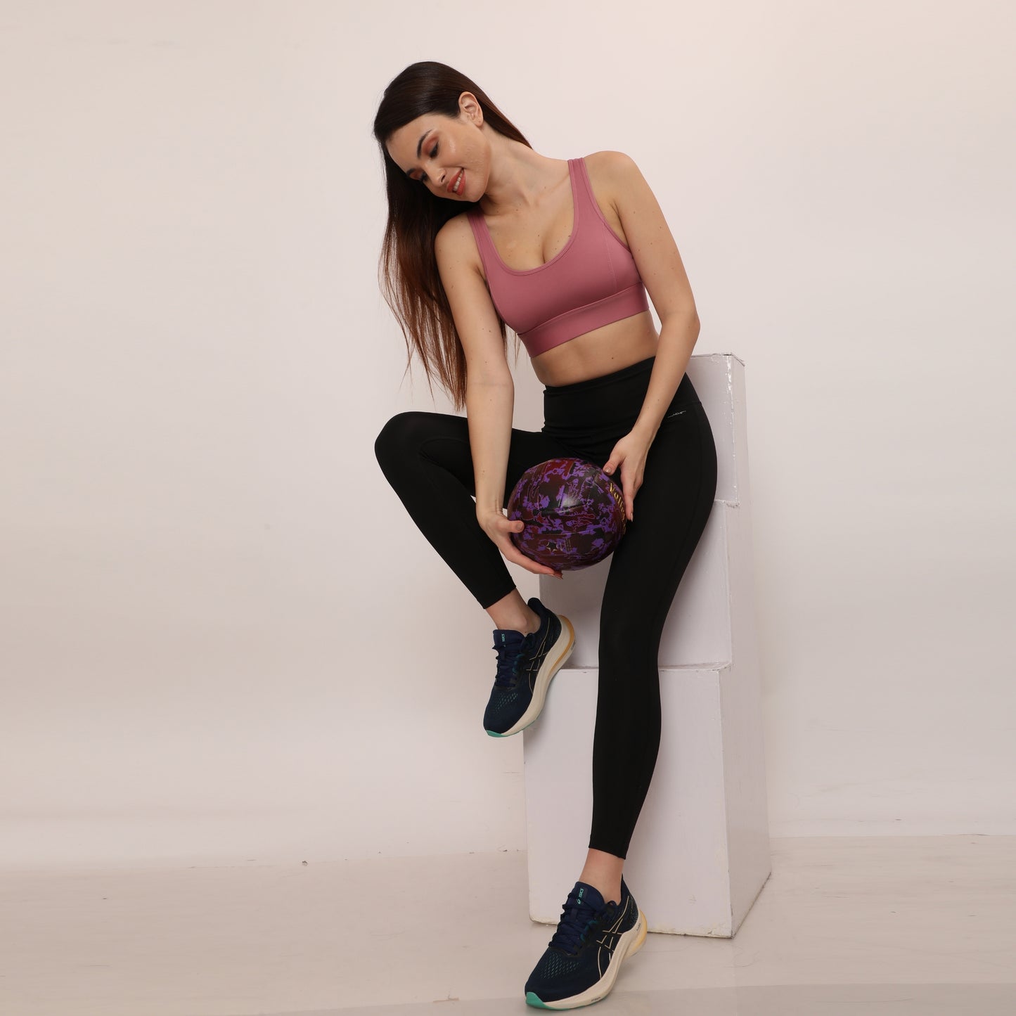 Full Coverage, Non-Wired, Seamless, Stretchable & Support Activewear for Women